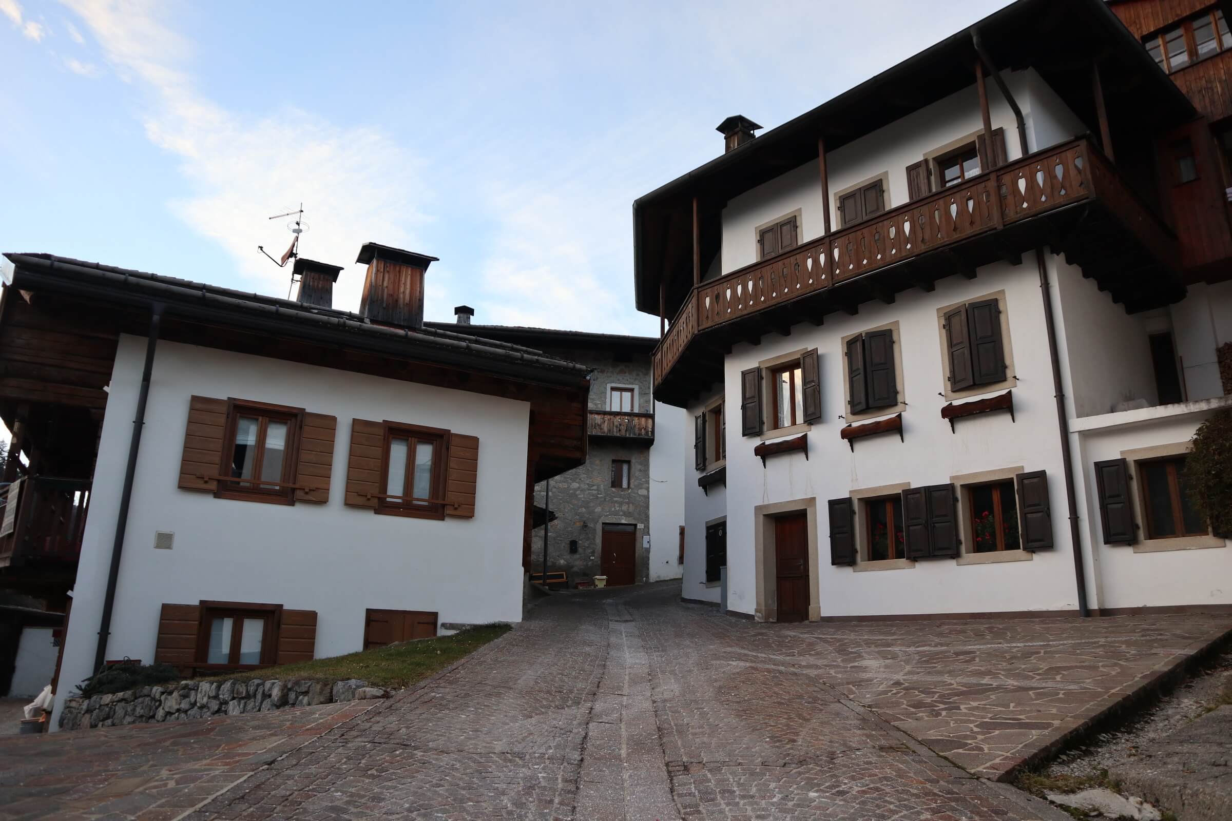 3 Sauris borgo 1