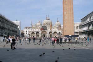 St Marks Square Venice (Photo credits @Vyacheslav Argenberg - Wikimedia Commons)