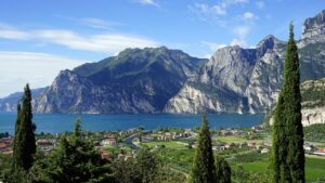 Lake Garda (Photo credits @Bernd Hildebrandt from Pixabay)