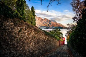 Lake Como Alley (Photo credits @G Poulsen from Pixabay)