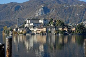 Lake Orta (Photo credits @Fabio Valeggia from Pixabay)